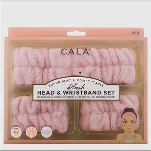 CALA PLUSH SPA HEADBAND AND WRISTBAND SET